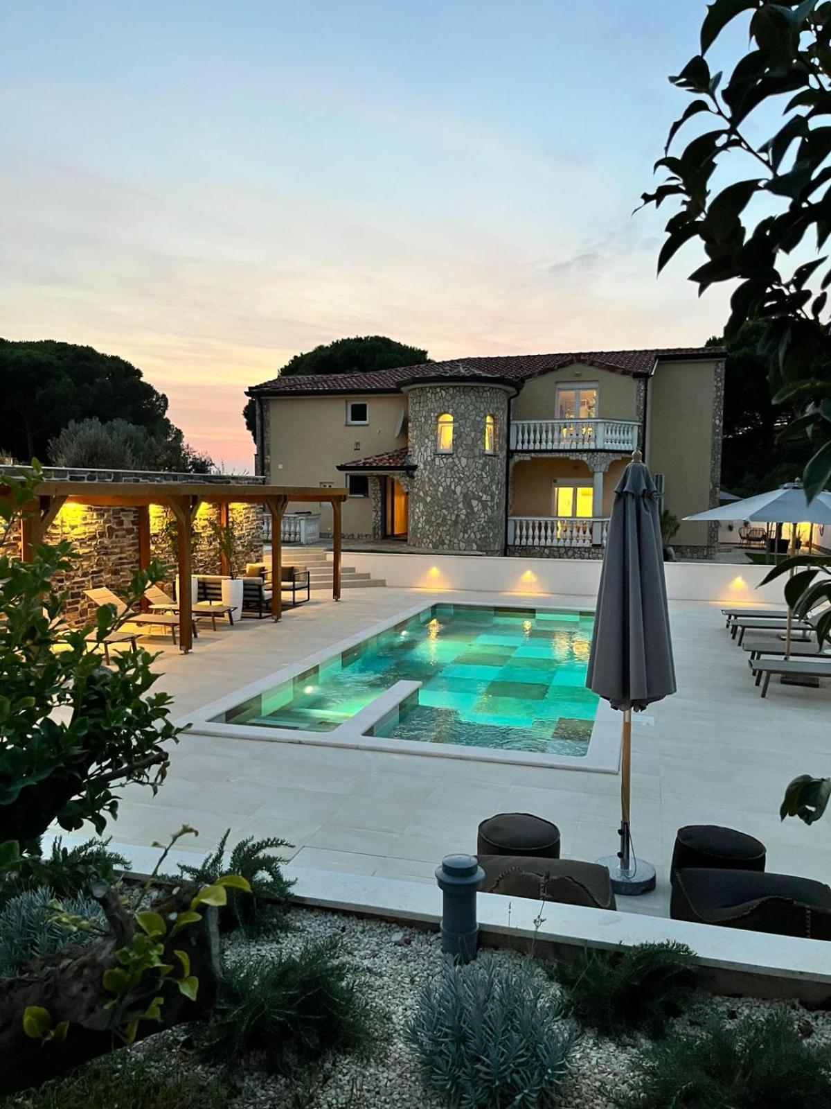 Olivea Luxury Suites Fažana Dış mekan fotoğraf